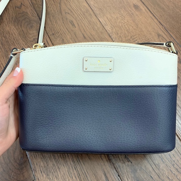 kate spade Handbags - Kate Spade Jeanne Leather Shoulder Crossbody Bag